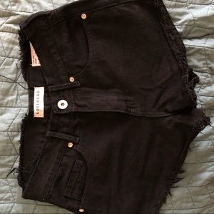 ✨Perfect black high rise shorts✨